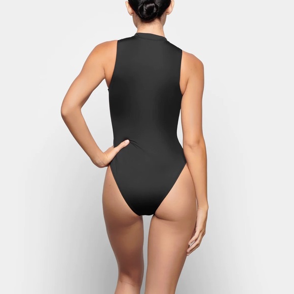 🔥NWT SKIMS Swim Zip Front Sleeveless One Piece ONYX - Picture 9 of 17
